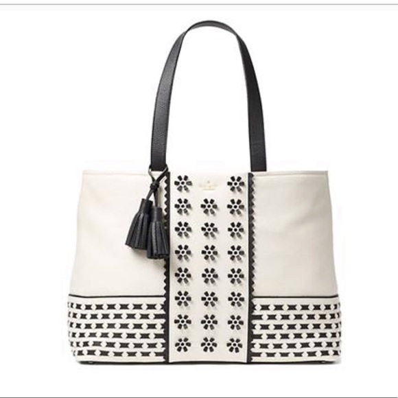 kate spade Handbags - SALE!!!! Kate Spade XL Bryant Court Aden
